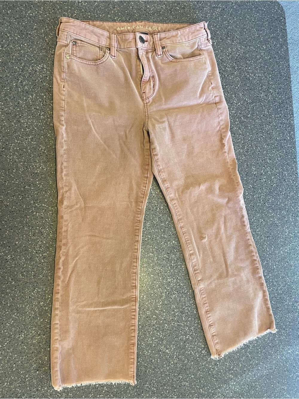 American Eagle Outfitters Cropped Straight Jeans in Dusty Rose Corduroy